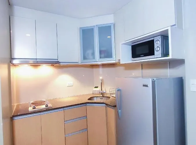Apartment Two Palmtree Newport Boulevard Near Naia 3 Pasay *