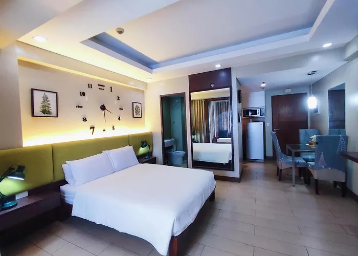 Two Palmtree Newport Boulevard Near Naia 3 Pasay Apartment *