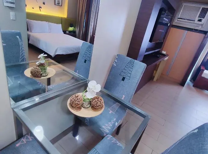 Two Palmtree Newport Boulevard Near Naia 3 Pasay Apartment *